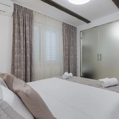 Apartment Cherry-Old Town Split