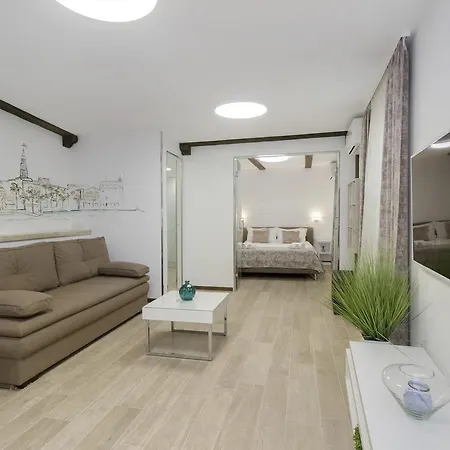 Apartment Cherry-Old Town