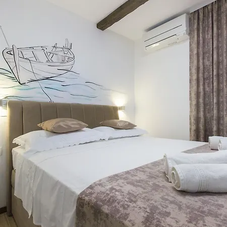 Apartment Cherry-Old Town