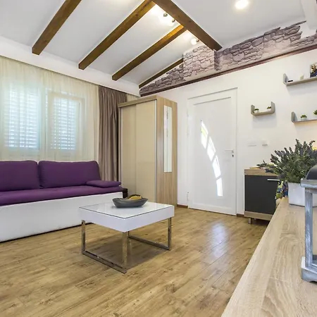 Apartment Cherry-Old Town