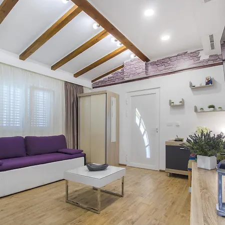 Apartment Cherry-Old Town *