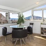 Cherry-old Town Apartment Split