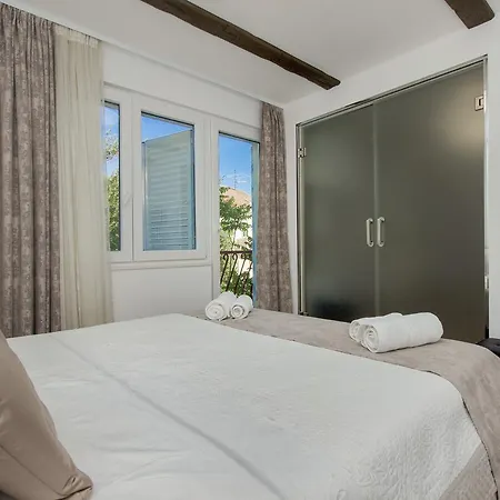 Cherry-old Town * سبليت