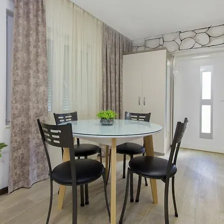 Cherry-old Town سبليت